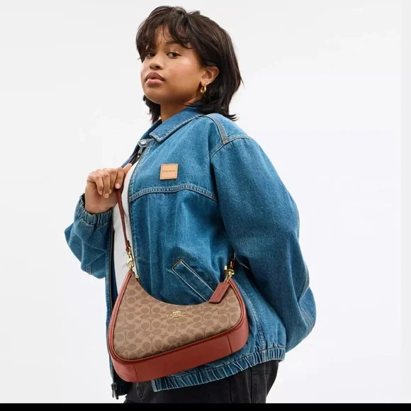 NWT coach!! Twisted Teri Shoulder Bag In Signature Canvas - Picture 5 of 8